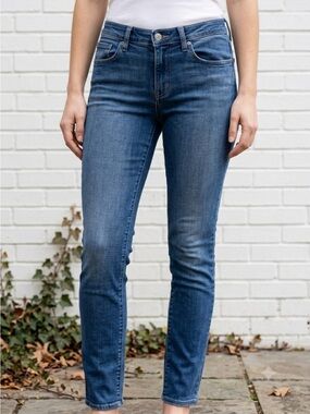 Levi’s Mid‑Rise Skinny Jeans – Size 8 (W29 L32) | Classic Denim | Blue